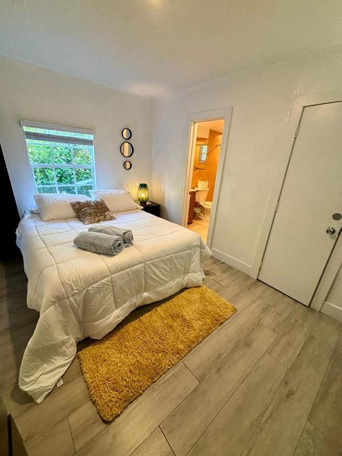 Quiet & Centrally Located House - Private Parking, Laundry And Storage For Luggage Miami Bagian luar foto