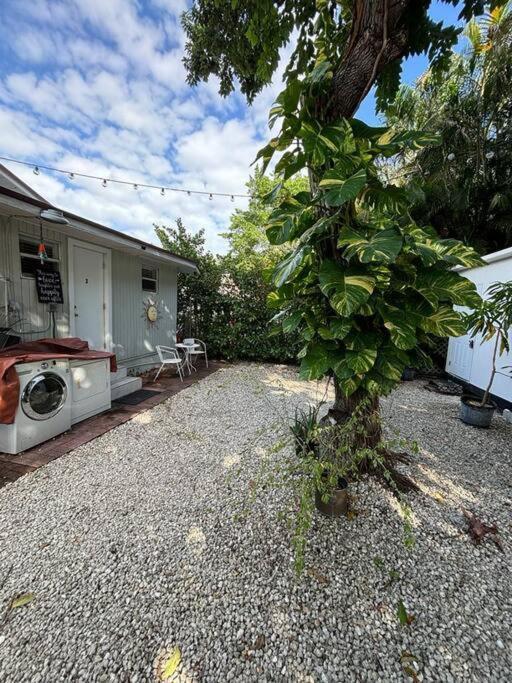 Quiet & Centrally Located House - Private Parking, Laundry And Storage For Luggage Miami Bagian luar foto