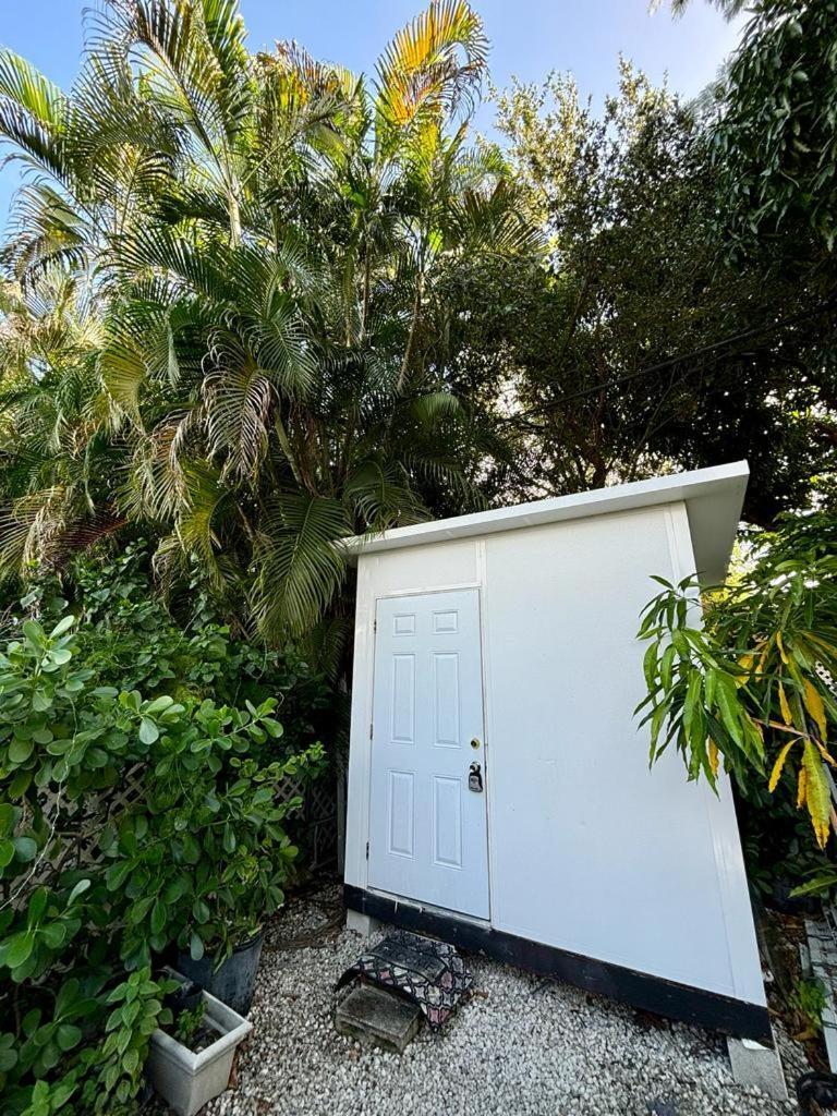 Quiet & Centrally Located House - Private Parking, Laundry And Storage For Luggage Miami Bagian luar foto