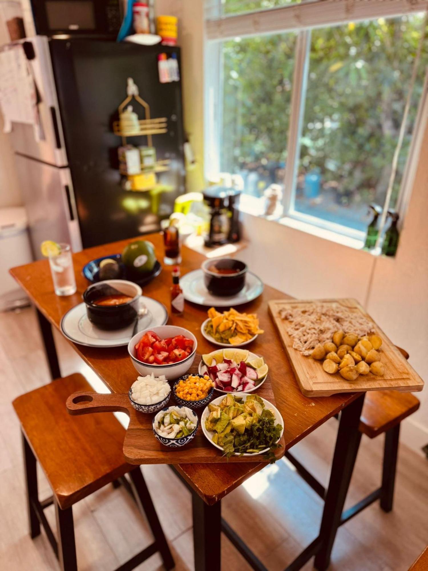 Quiet & Centrally Located House - Private Parking, Laundry And Storage For Luggage Miami Bagian luar foto